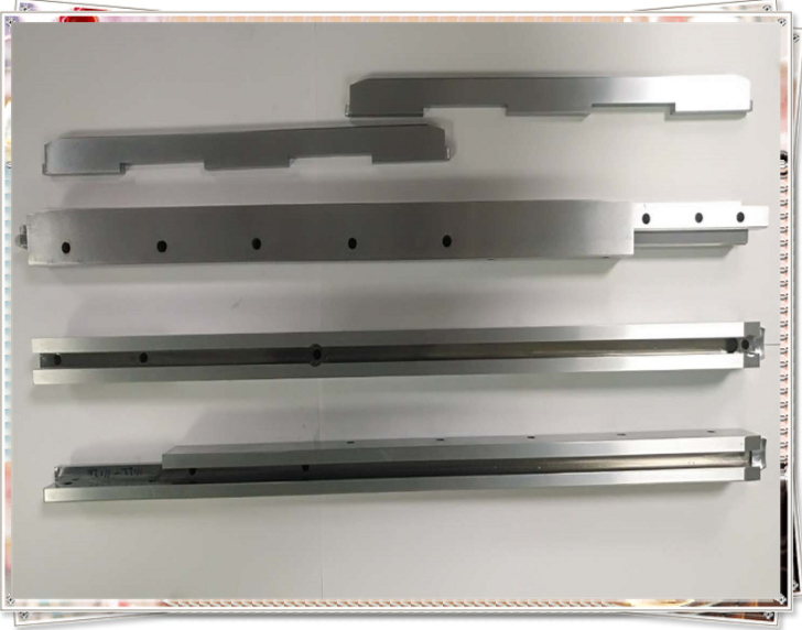 軟包封裝一體機(jī)-鋁塑膜沖殼模具切刀與封裝機(jī)封頭